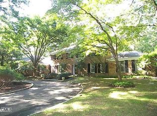 327 Frogtown Rd, New Canaan, CT 06840