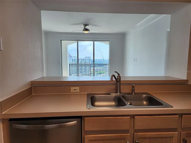 345 Bayshore Blvd #P6 — Photo 10