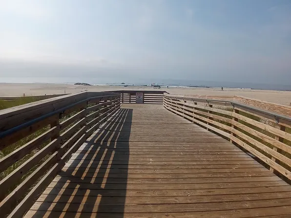 (undisclosed Address), Long Beach, NY 11561