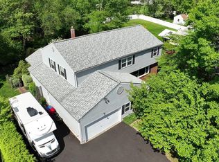 717 Mockingbird Ln, Audubon, PA 19403