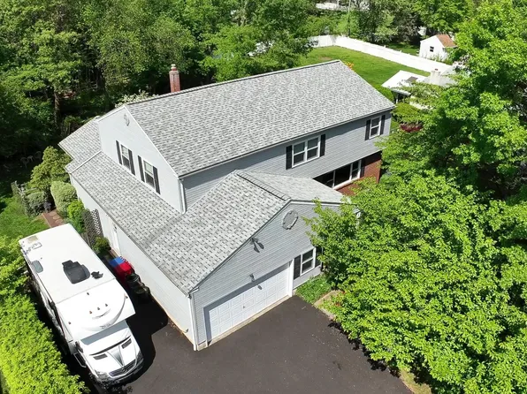 717 Mockingbird Ln, Norristown, PA 19403