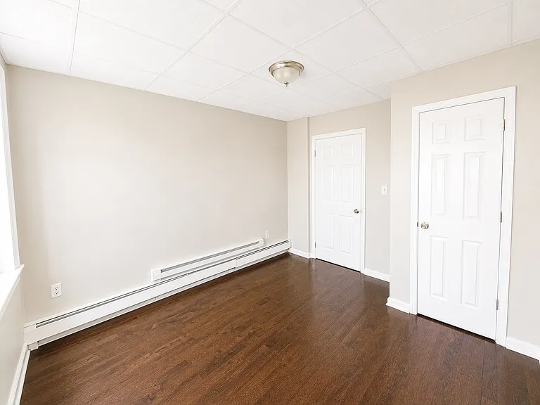 196 Parkhurst St #4 — Photo 9