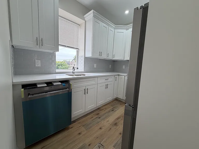 49 Summit Ave #2 — Photo 4