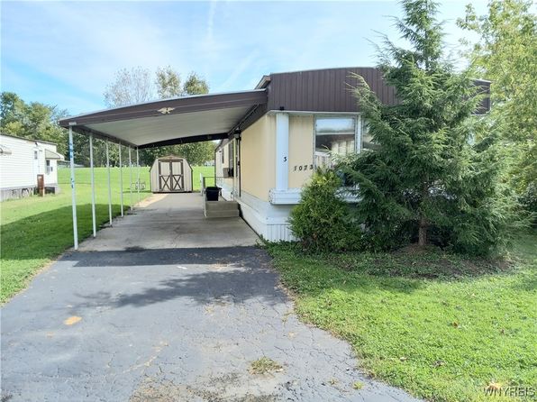 1073 Wish Cir, East Aurora, NY 14052