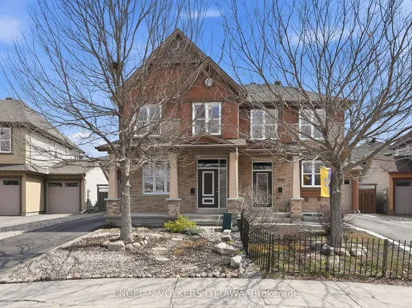 127 Beatrice Dr, Ottawa, ON K2J 5A4