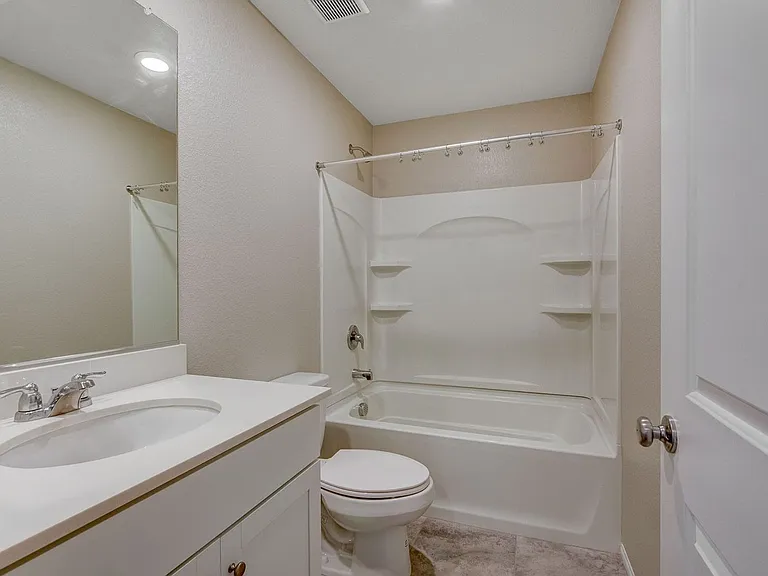 2806 Alenga St — Photo 36