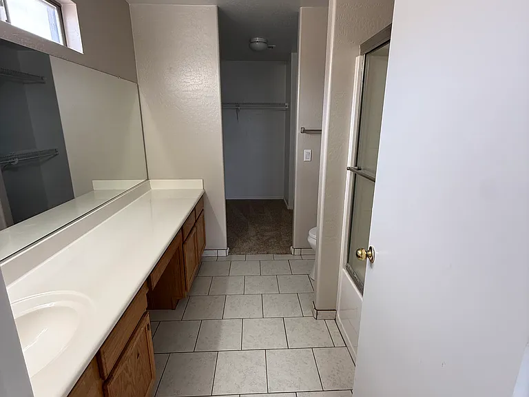 10830 W Taft St — Photo 6