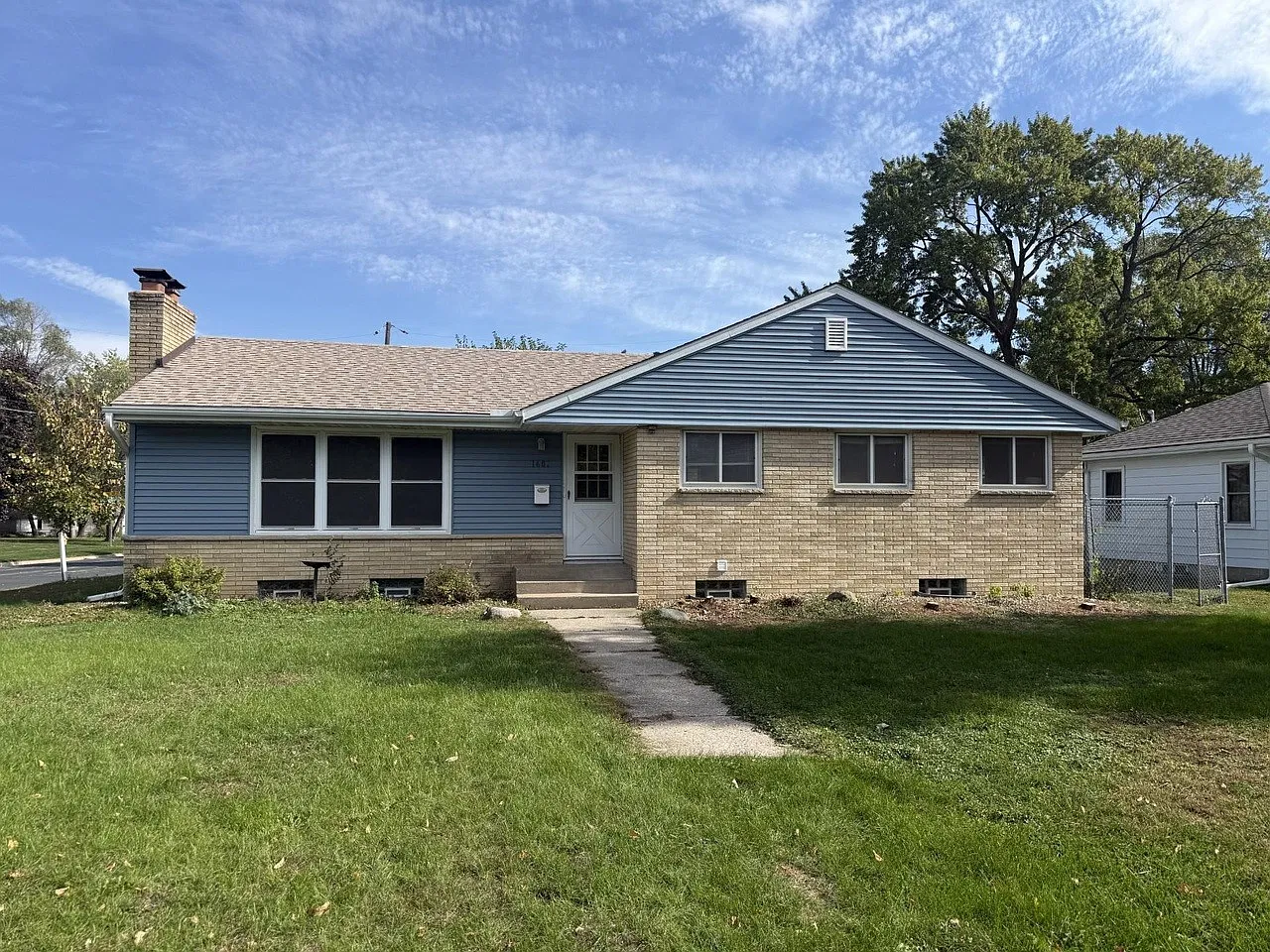 4 bed, 2675 sqft, $3,400 — Photo 3