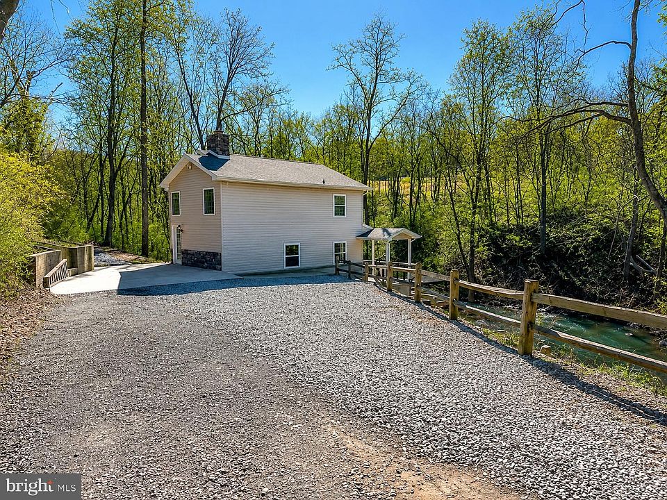 1st image of 401 Toms Rd