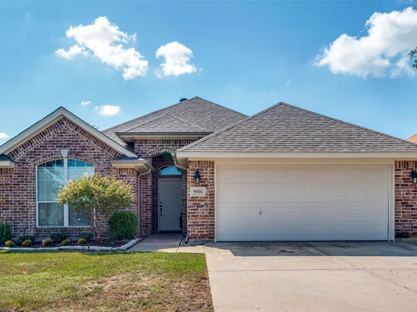 9016 Winding River Dr, Fort Worth, TX 76118