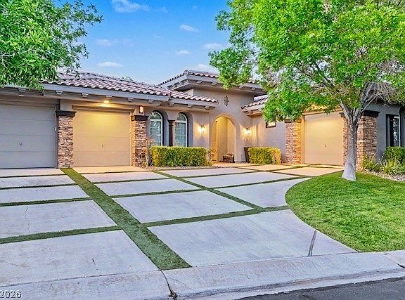 3rd image of 24 Panorama Crest Ave