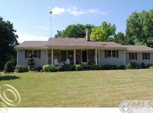2761 Erin Dr, Metamora, MI 48455