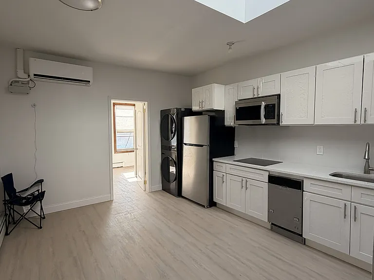 9212 Rockaway Beach Blvd #1 — Photo 1