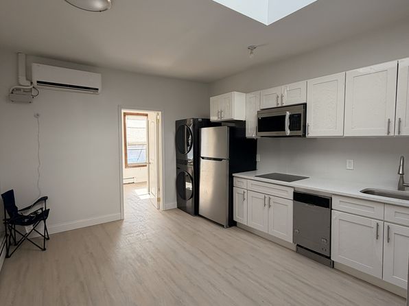 9212 Rockaway Beach Blvd Floor 1