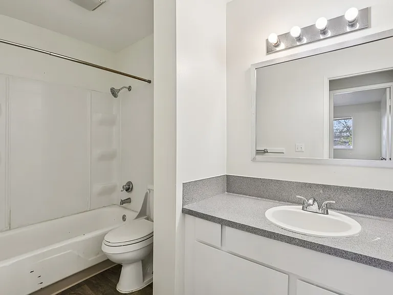 PARK PLACE APARTMENTS - YOUR HOME IS HERE! - UP TO 6 WEEKS FREE! PLUS $99 OAC MOVE-IN SPECIAL! — Photo 40