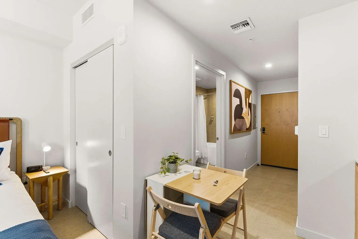 Studio, 1.0 bath, 344 sqft, $2,202 — Photo 3