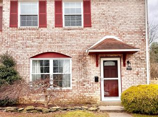 327 Gwynedd Ct, Exton, PA 19341