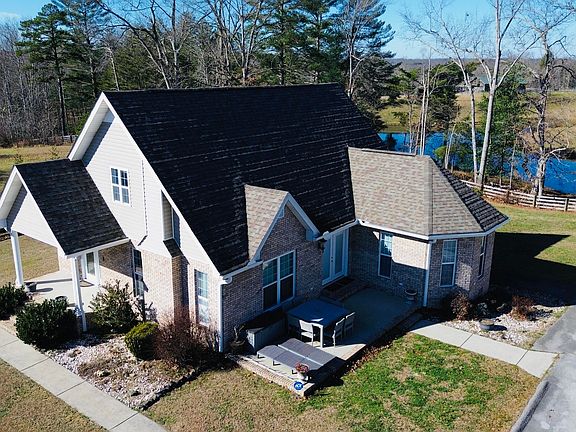 3rd image of 90 Howington Ln