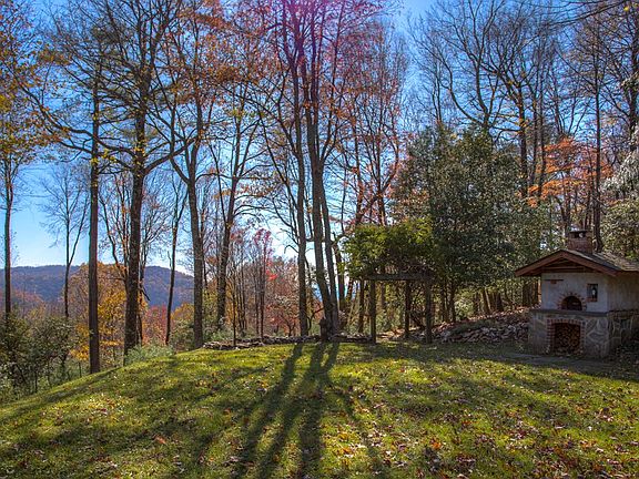 3rd image of 147 Countryview Dr