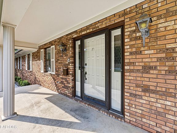 3rd image of 7707 E Ogg Rd