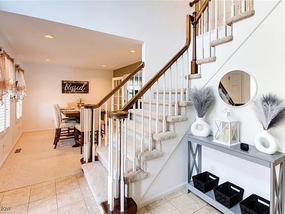 5th image of 222 Plantation Dr