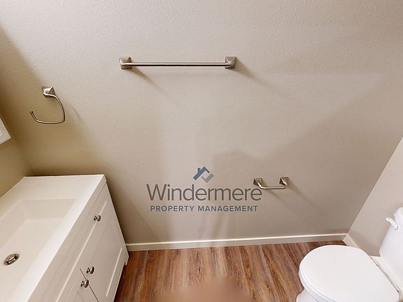 4th image of 175 SW Silverstar Ln #4