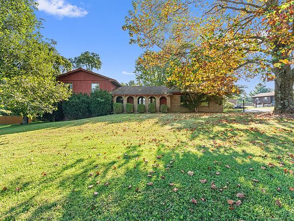 2nd image of 2524 Poplar Ridge Dr