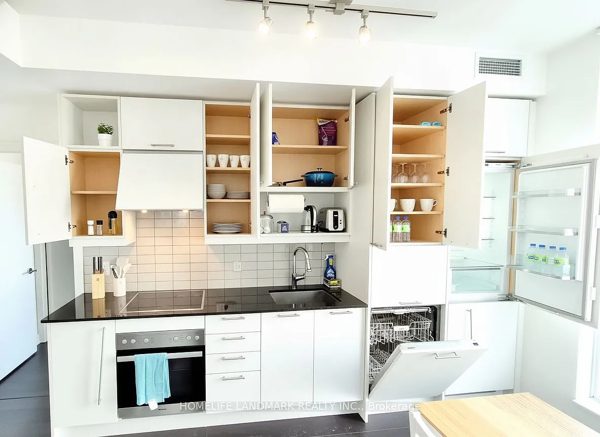 1 bed, $2,600 — Photo 2