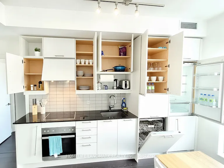 30 Nelson St #1101 — Photo 2