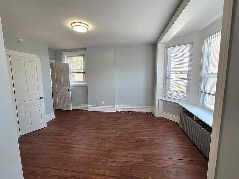 512 Fiot Ave #B — Photo 4