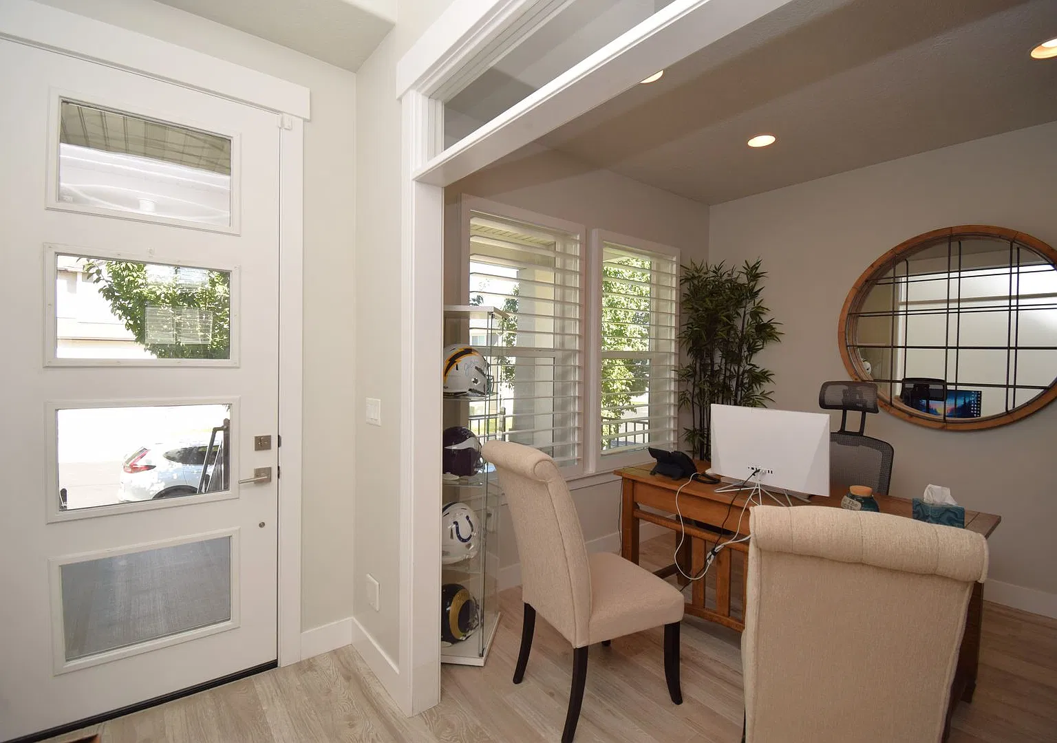 Stunning 5 Bedroom Home in Herriman! — Photo 4
