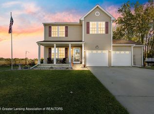 151 Lake Ridge Dr, Mason, MI 48854