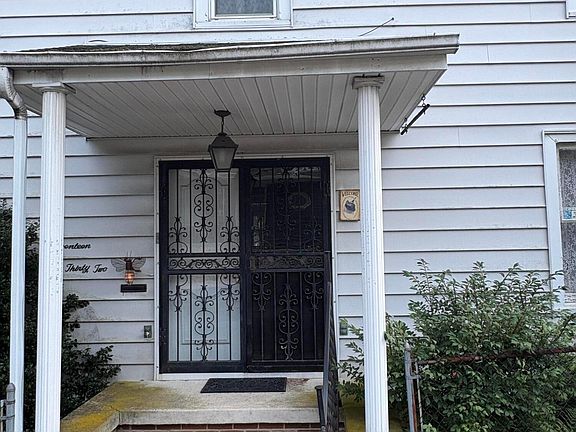 3rd image of 1730 Market St