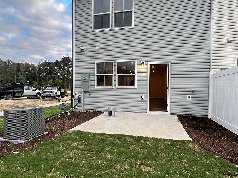 872 Falls Grove Trl — Photo 11