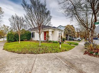 402 Dove Ln, Petaluma, CA 94954