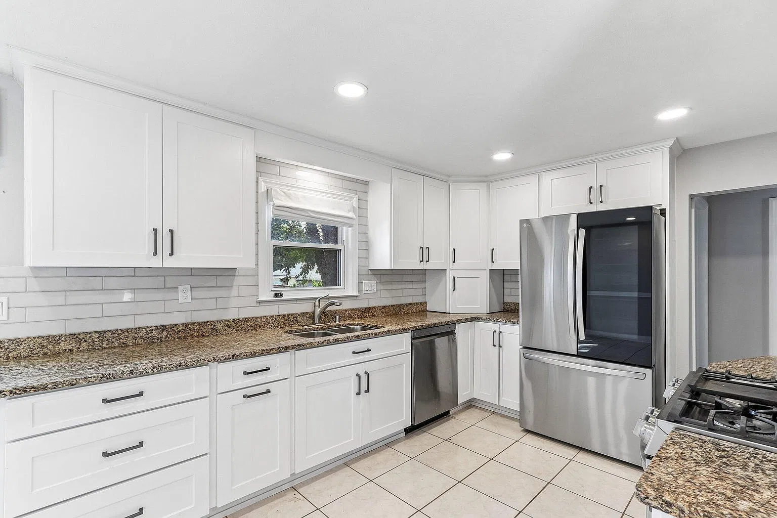 3 bed, 1776 sqft, $2,895 — Photo 4