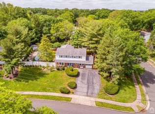 65 Drake Rd, Somerset, NJ 08873