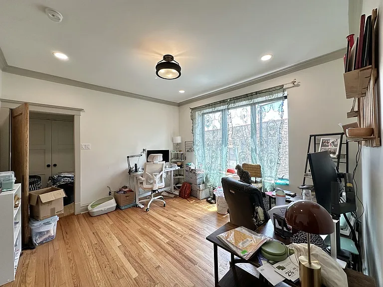 1933 N Fairfield Ave #1W — Photo 6