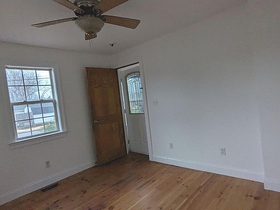 5th image of 21 Sycamore Rd