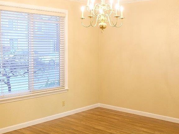 4th image of 5548 Sunspring Cir