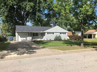 8744 Newkirk Dr, Parma Heights, OH 44130