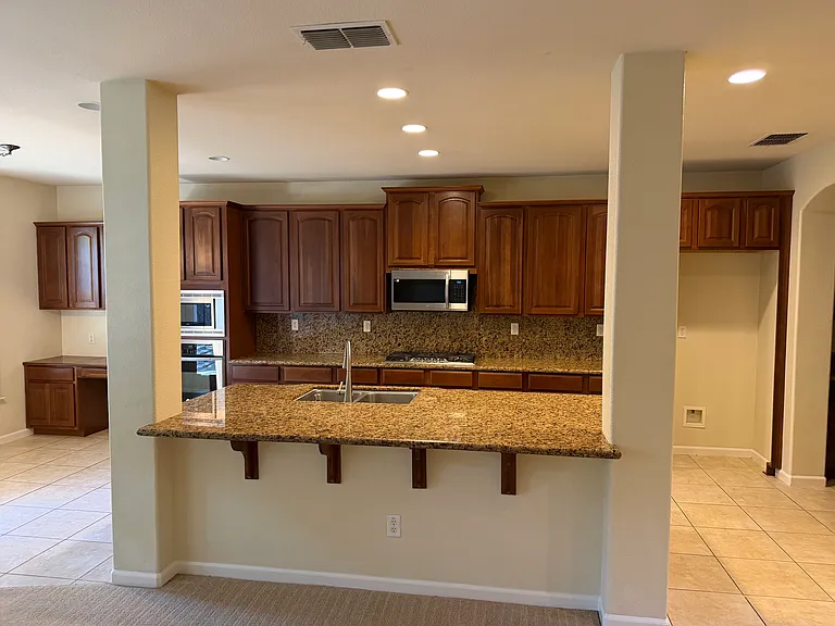 1427 Wyndham Ln — Photo 20
