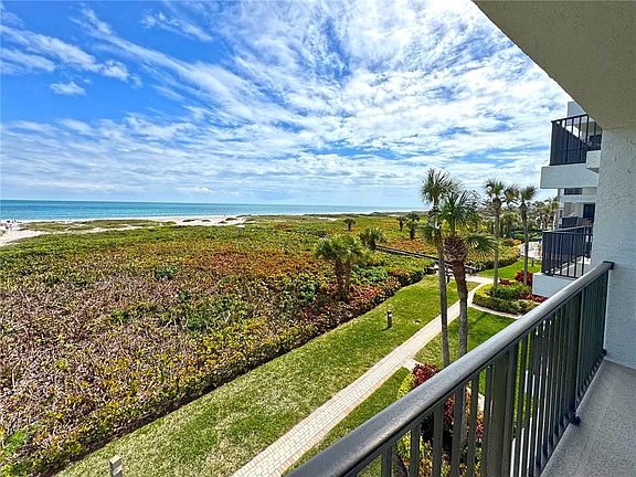 2nd image of 1616 Ocean Dr APT 302
