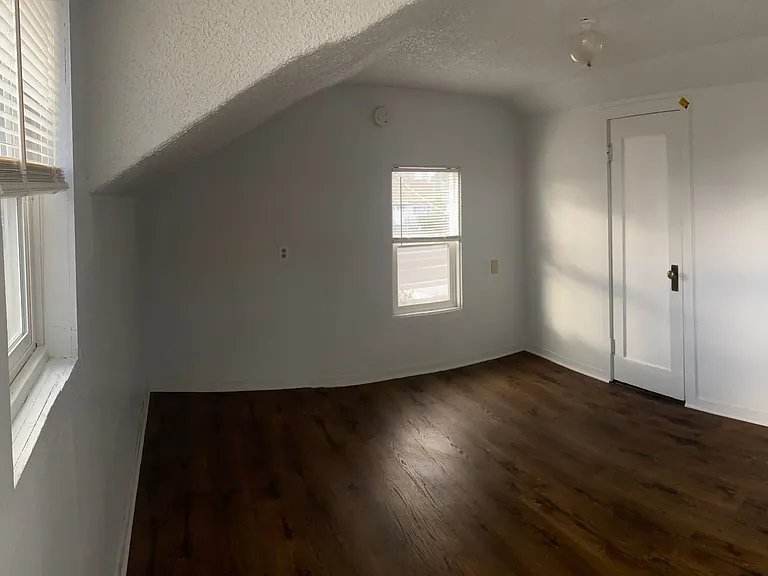2439 Homedale Rd — Photo 20