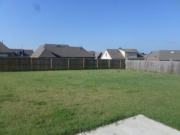 2nd image of 2605 Olivia Ln