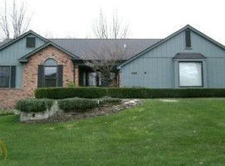 631 Heritage Ln, Rochester Hills, MI 48309