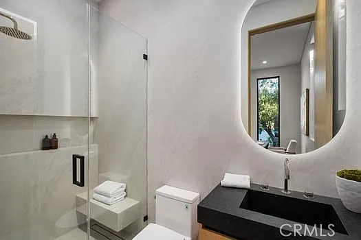 14758 Morrison St — Photo 45