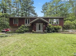 959 Westbrook Rd, West Milford, NJ 07480