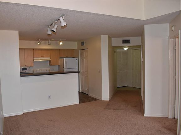 5th image of 8659 River Homes LN #1304