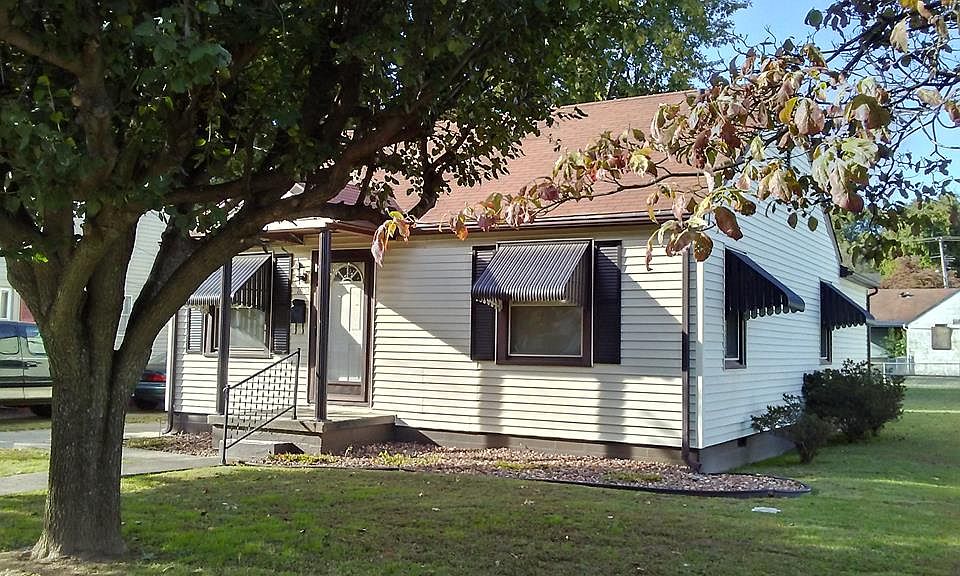 1st image of 1831 E 19th St